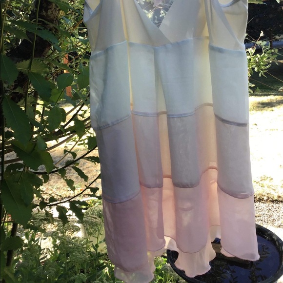 Intimates by Flora tiered Chemise Size Large - Picture 2 of 3